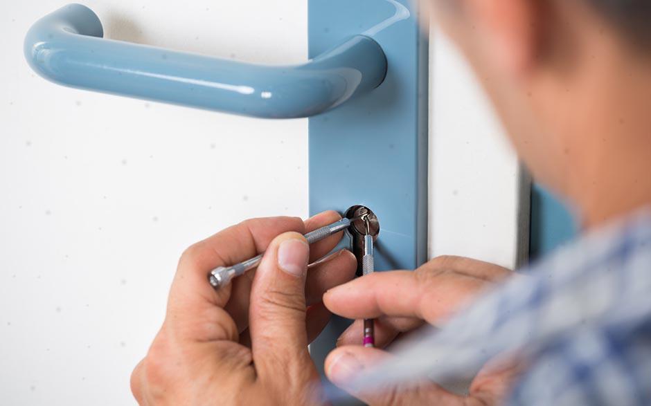 services ouverture de porte Paris 12